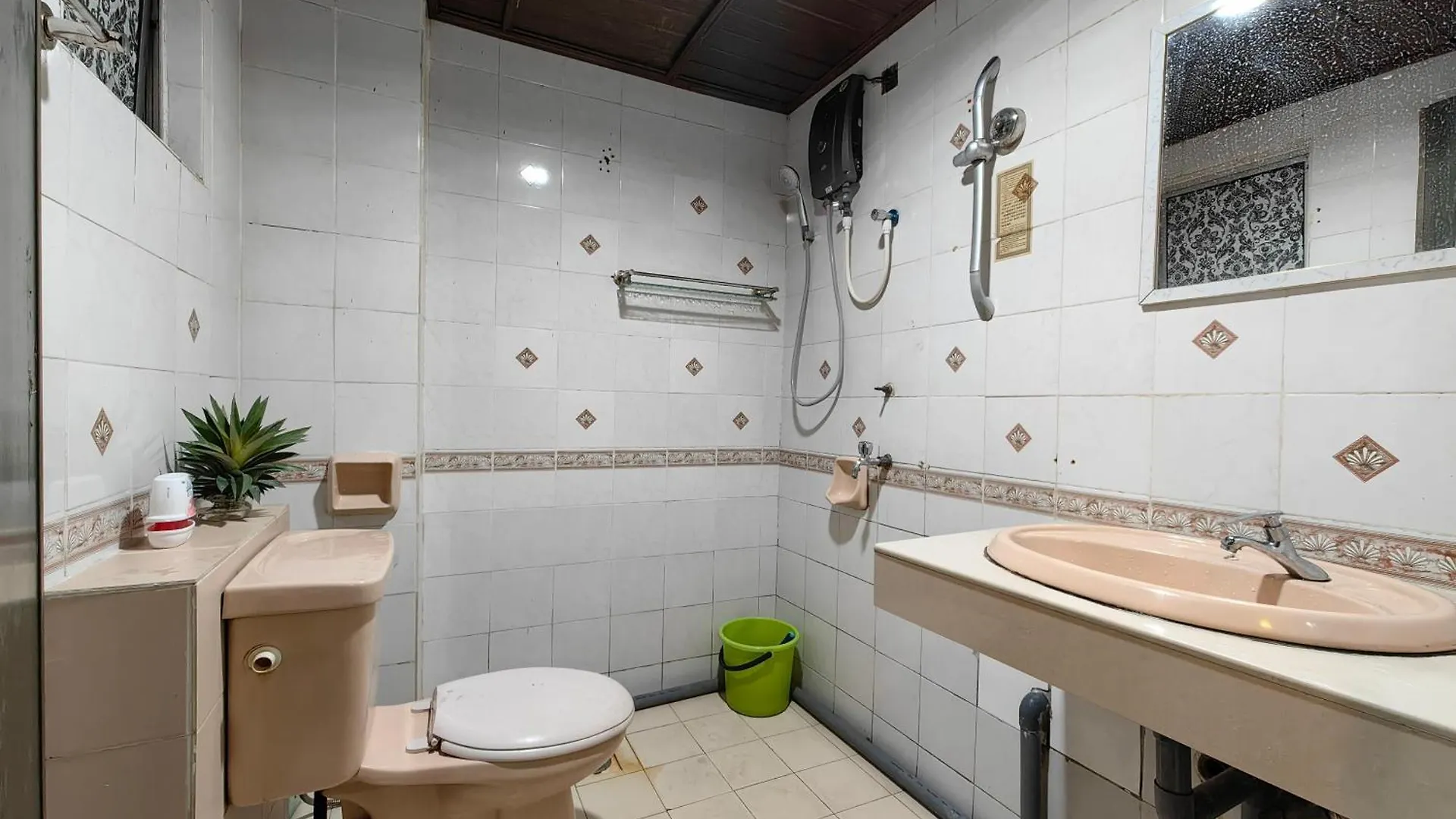 Api Api Apartment Homestay Beside Centre Point Studio 3Pax Kota Kinabalu Malaysia
